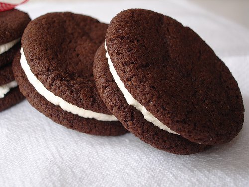 Segredos, mentiras e biscoitos recheados – Silmara Franco